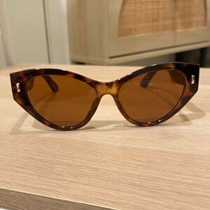 Tortoise Shell Cat-Eye Sunglasses